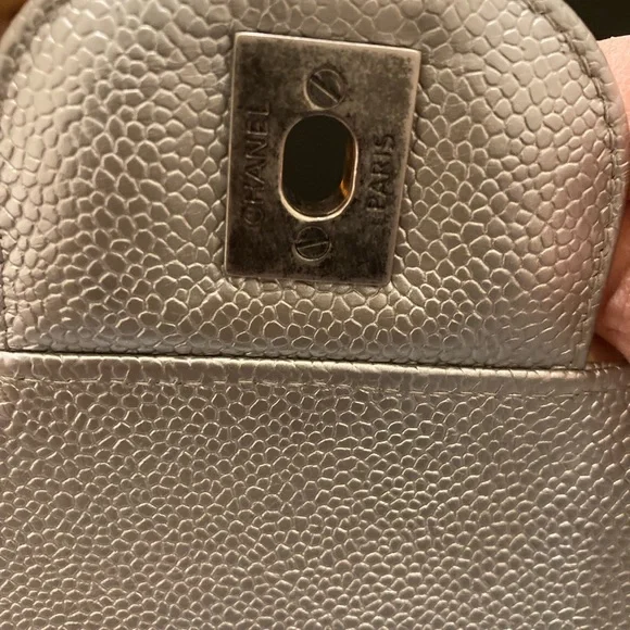 SOLD!!! 🛑Chanel Metallic Caviar double flap Jumbo - Picture 2 of 7